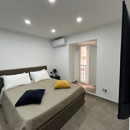 Apartamento Casina Al Duomo Nápoles Exterior foto