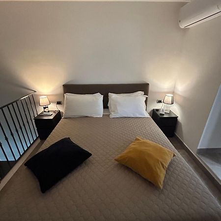 Apartamento Casina Al Duomo Nápoles Exterior foto