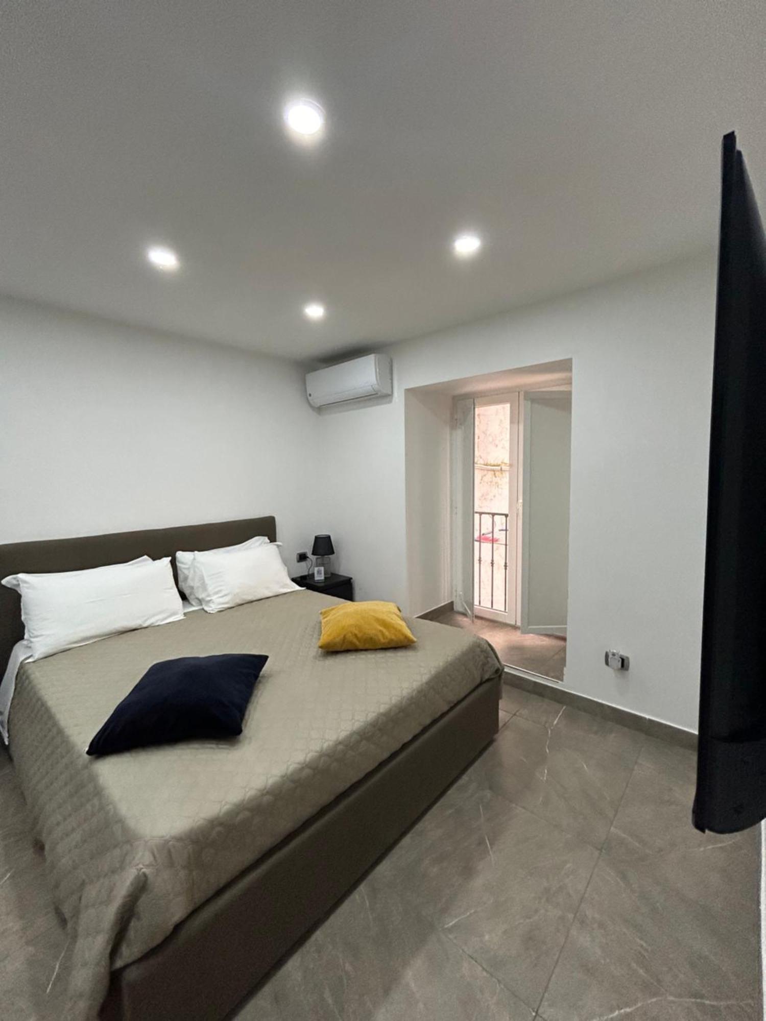 Apartamento Casina Al Duomo Nápoles Exterior foto